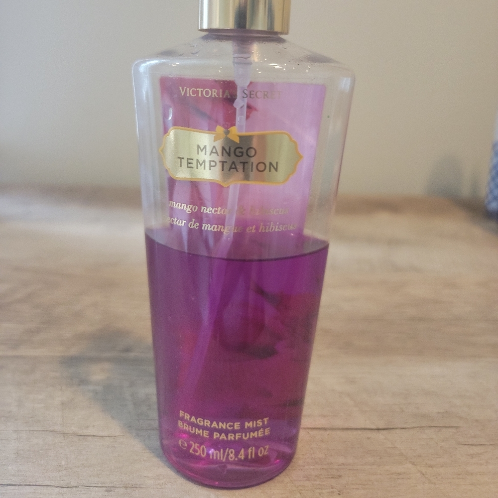 Victoria's Secret Mango Temptation Spray
